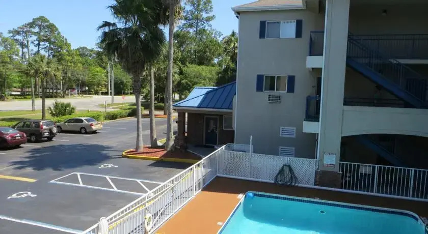 Suburban Extended Stay Daytona