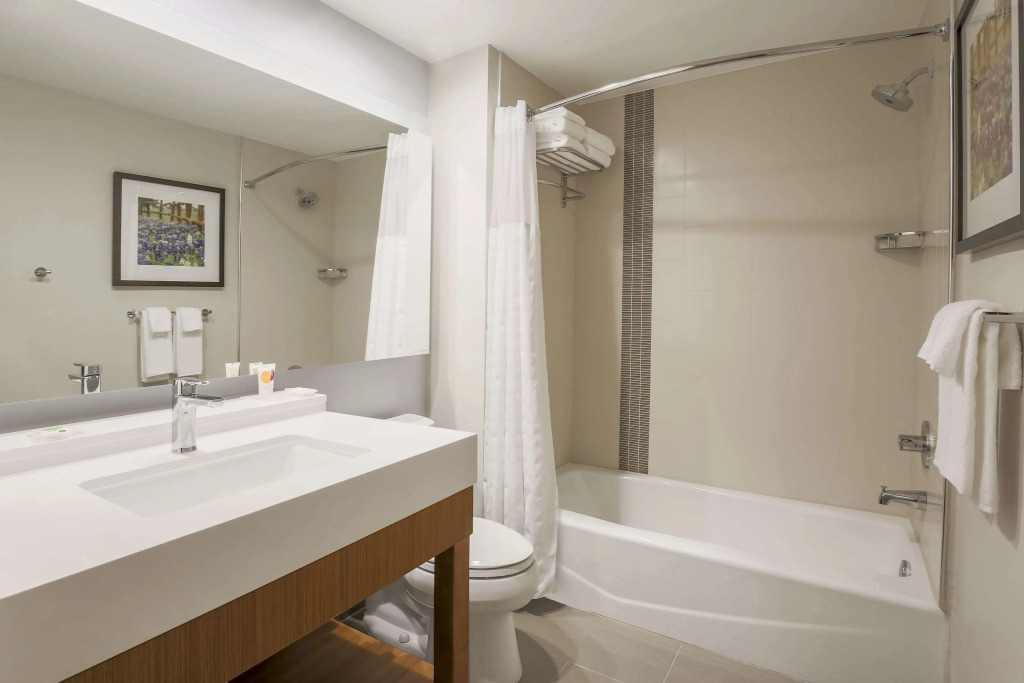 Hyatt Place Waco - South