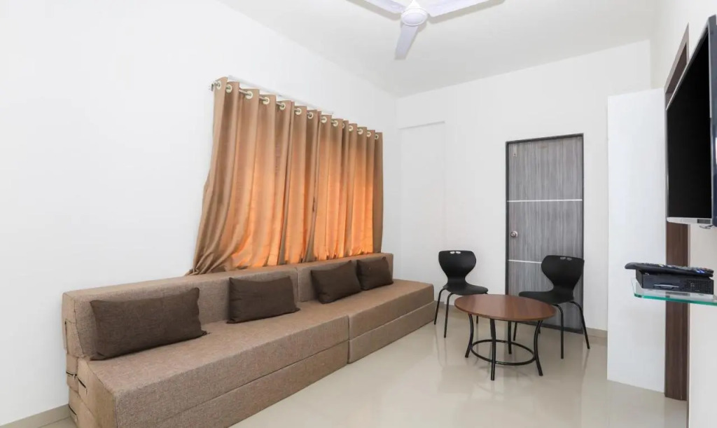 Treebo Sapphire Studio