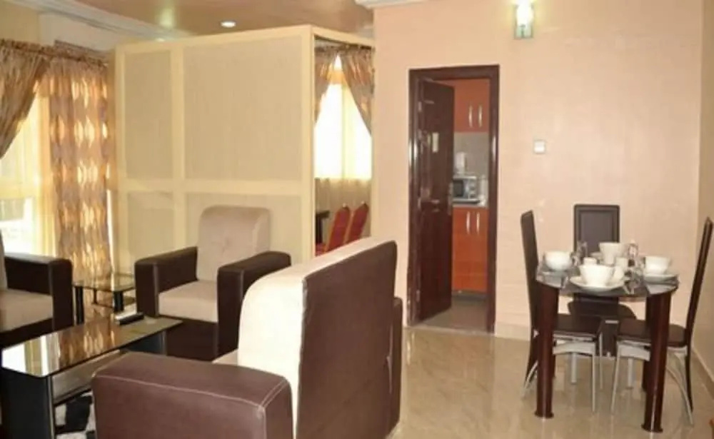 Royal Choice Inn