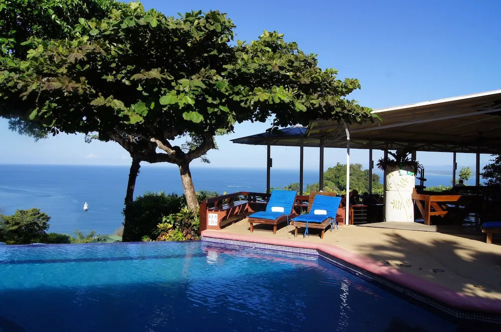 Tulemar Bungalows & Villas