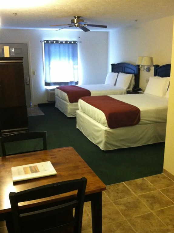 Crimson Inn