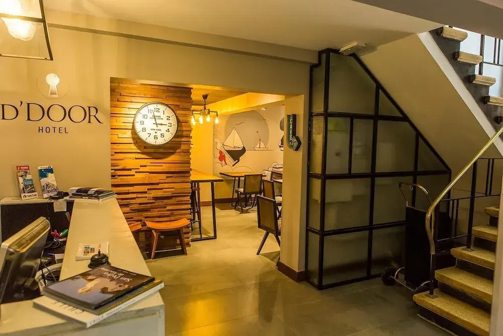 D'Door Hotel