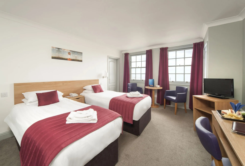 George Hotel