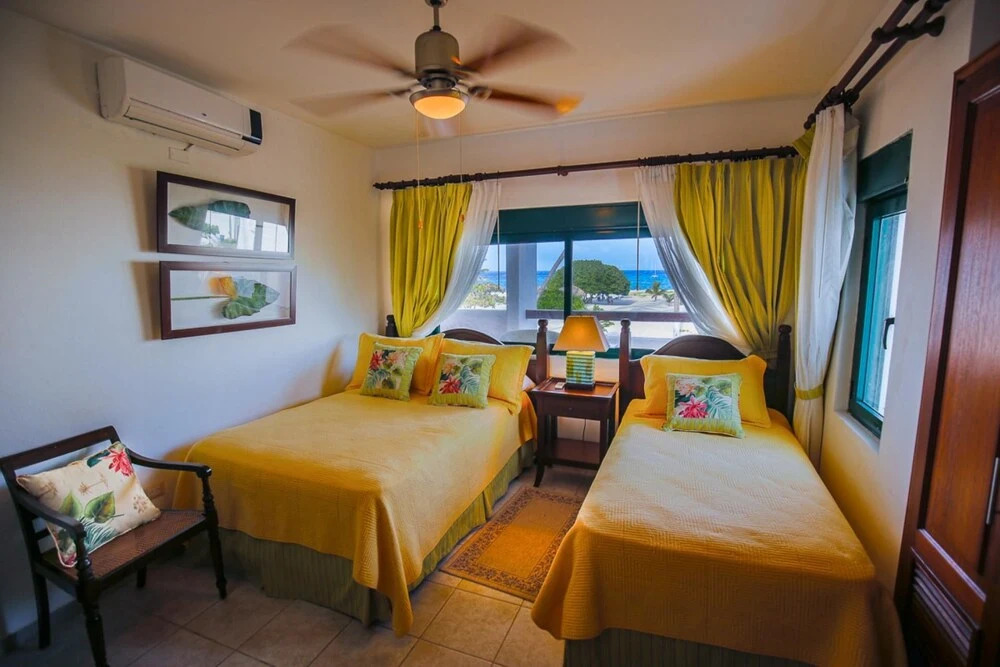 Incredible Oceanfront 3 Bedroom Apartment S-b201