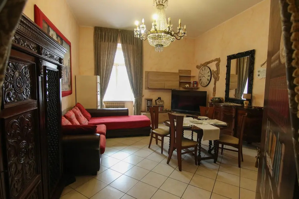 Antonica Home