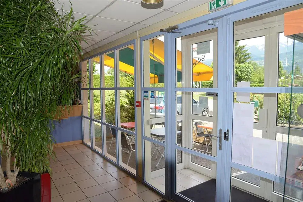 Fasthotel Grenoble Montbonnot