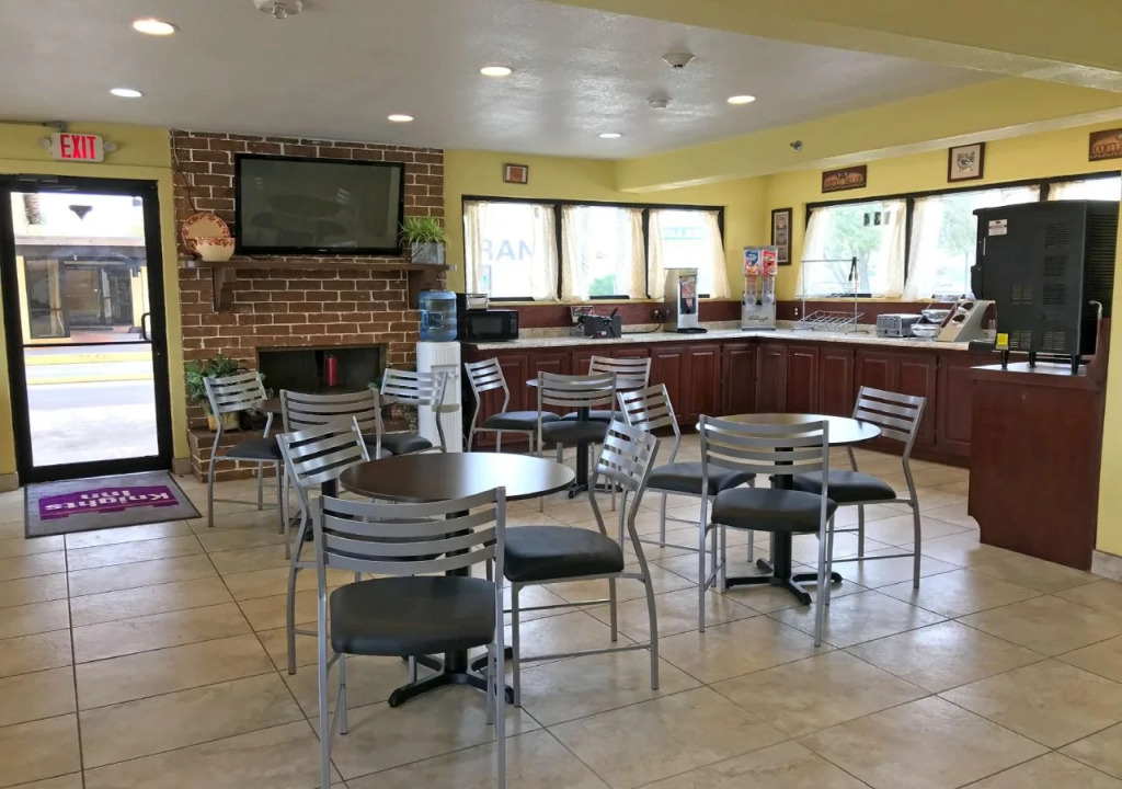 OYO Hotel Kingsville - Hwy 77