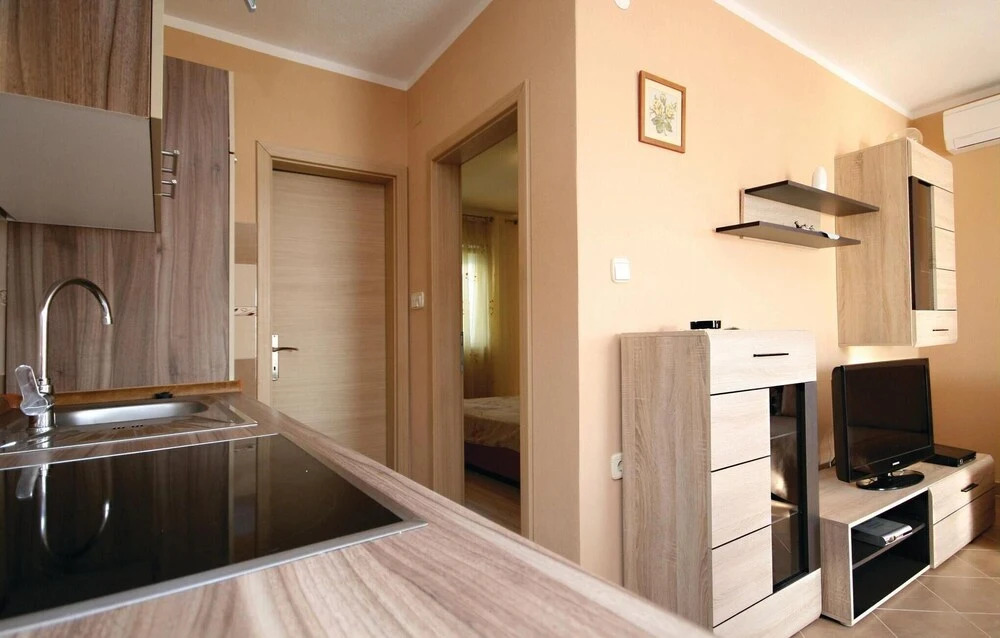 Stunning Apartment in Zatoglav With 1 Bedrooms and Wifi