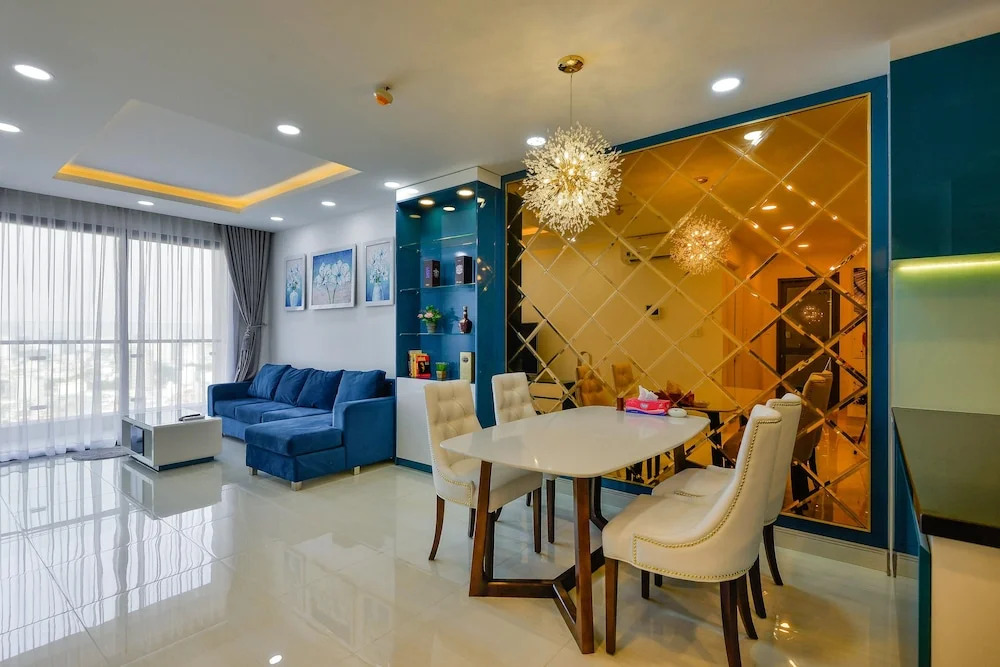 Gold View Apartment Floor 18