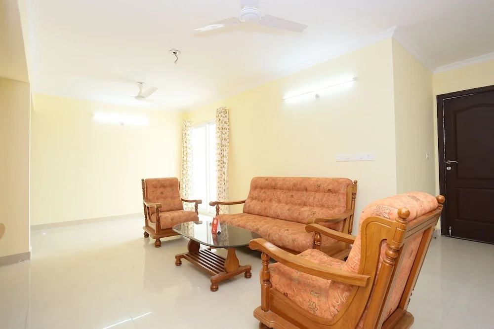OYO 24544 SilverKey Gie Majestic