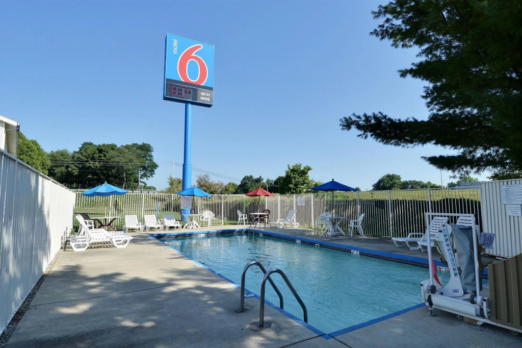 Motel 6-Nashua, NH