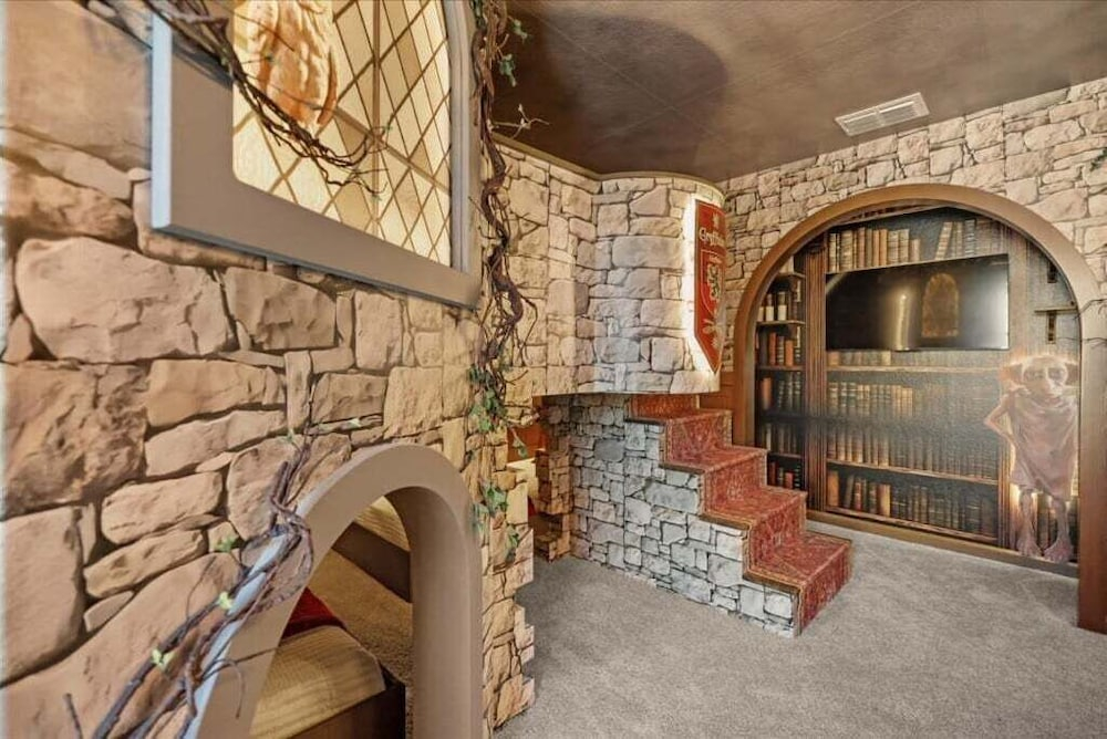 7 Bedrooms S / Solara Home