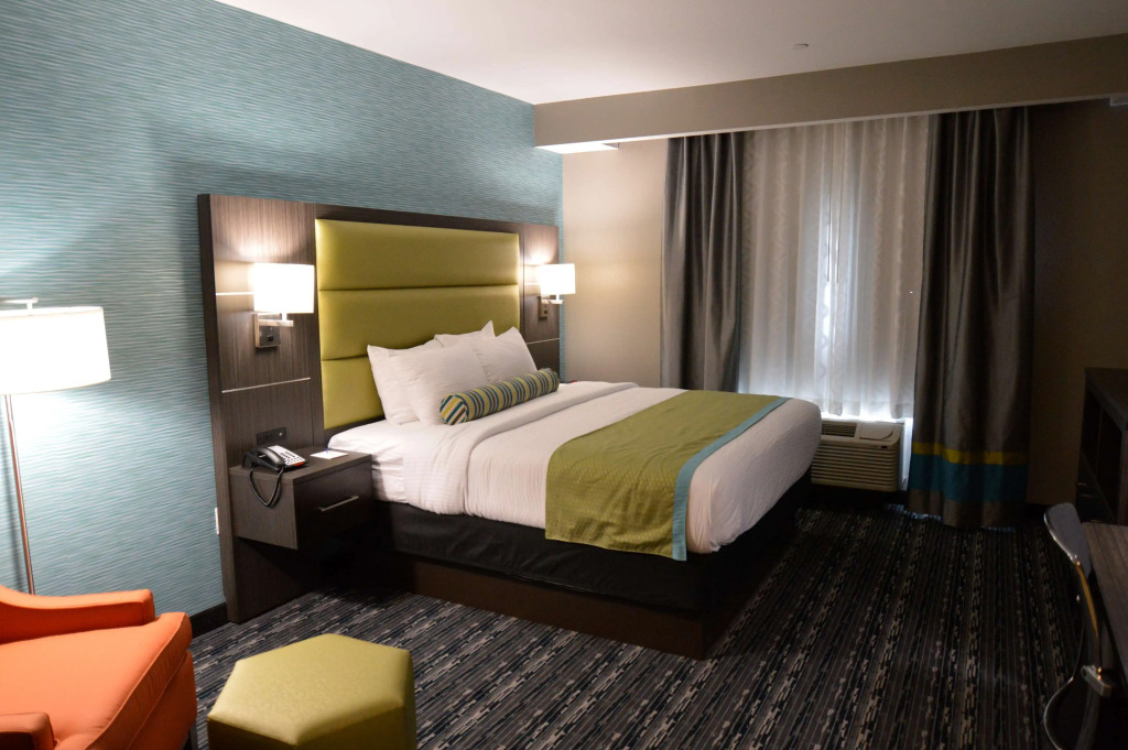 Holiday Inn Express And Suites Pasadena Houston Southeast by IHG