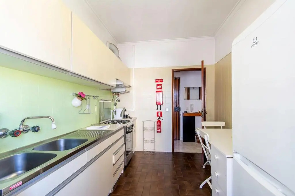 Cozy Peaceful apartment in Almada by Innkeeper