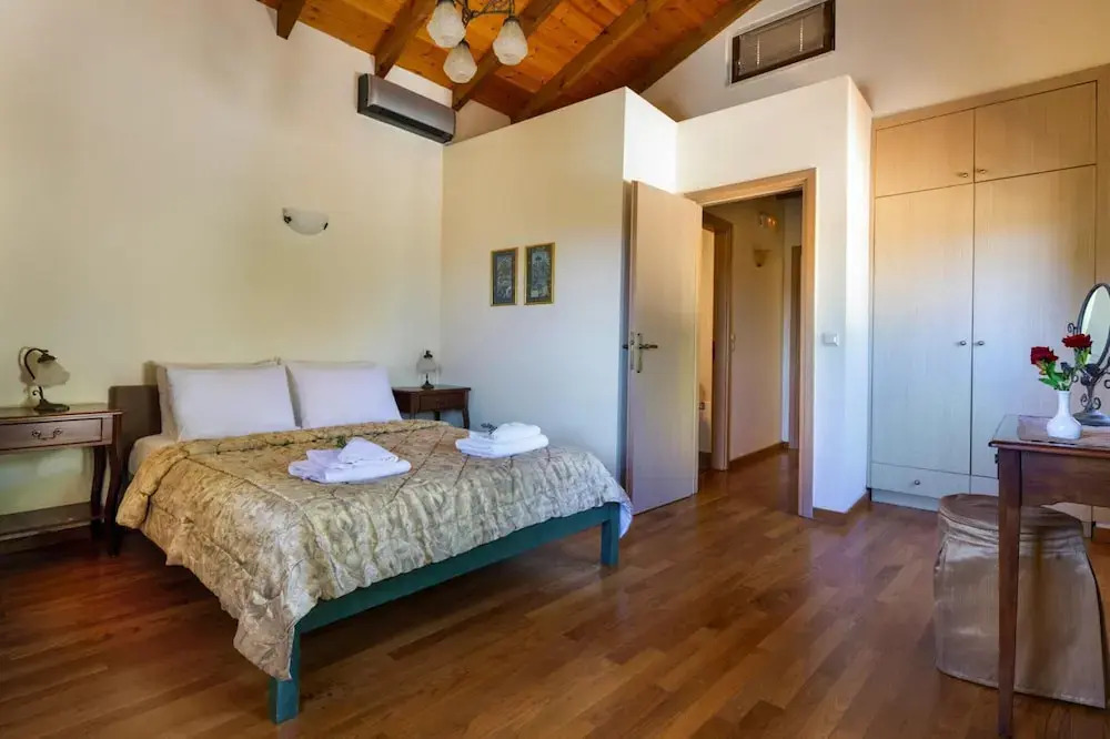 Charming Holiday Home in Maheri