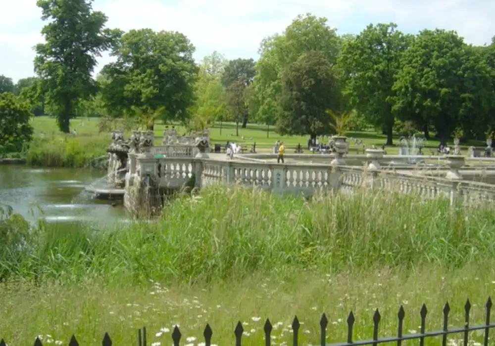 The London Mini Manor