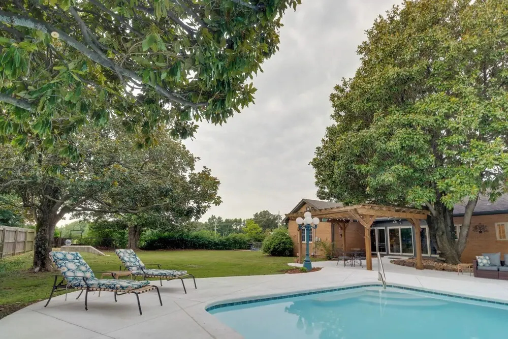 10 Mi to Grand Lake: Home w/ Game Room in Jay!