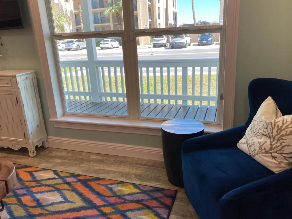 South Padre Island Beach House Retreat Downstairs