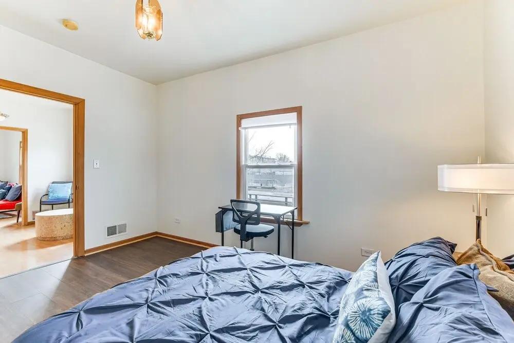 Pet Friendly: 8 Mi to Chicago - Fenced Backyard!