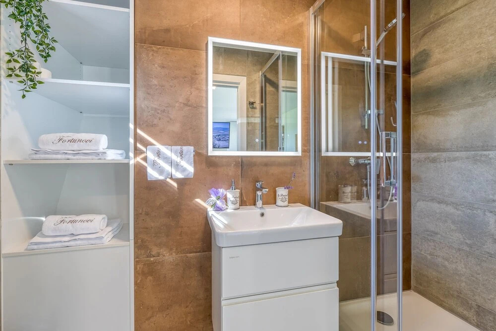 Riverside Suite Jure Private Beach