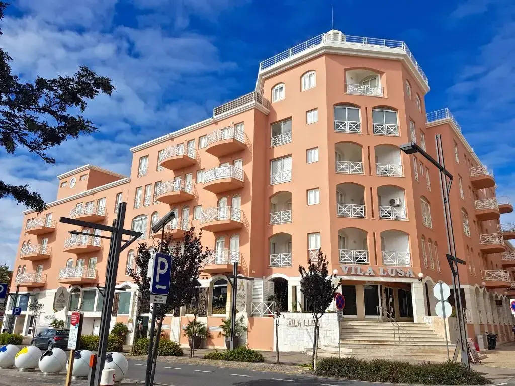 Vila Lusa - Clever Details