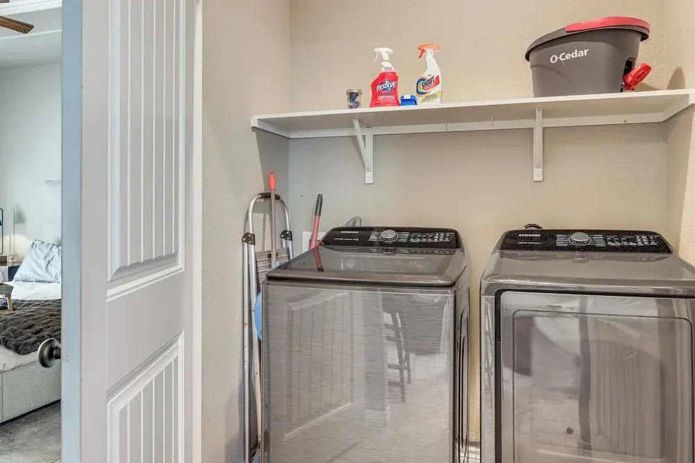 Canyon Lake Home w/ Private Pool, Hot Tub & Sauna!