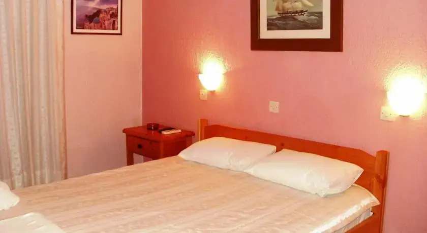 Athina Pansion
