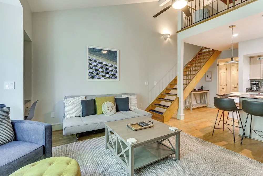 Pool Access Idyllic Sea Pines Gem, Walk to Beach