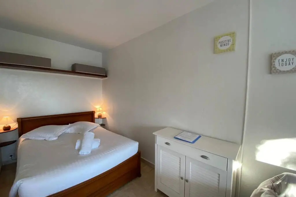 Nice studio with garden and parking - Near beach
