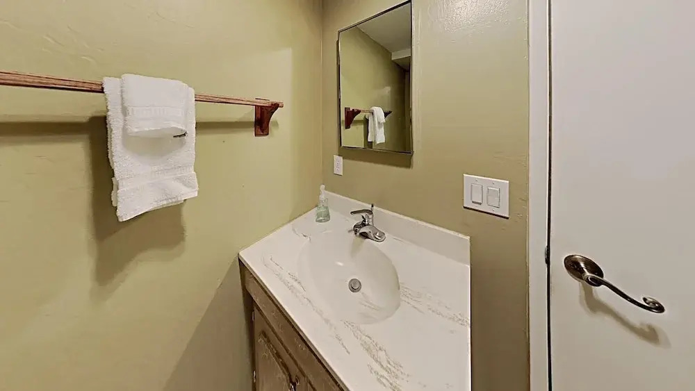 584 2 Bedroom Home