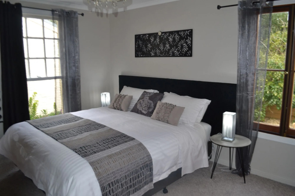 Mulberry Cottage Unique B&B Accommodation