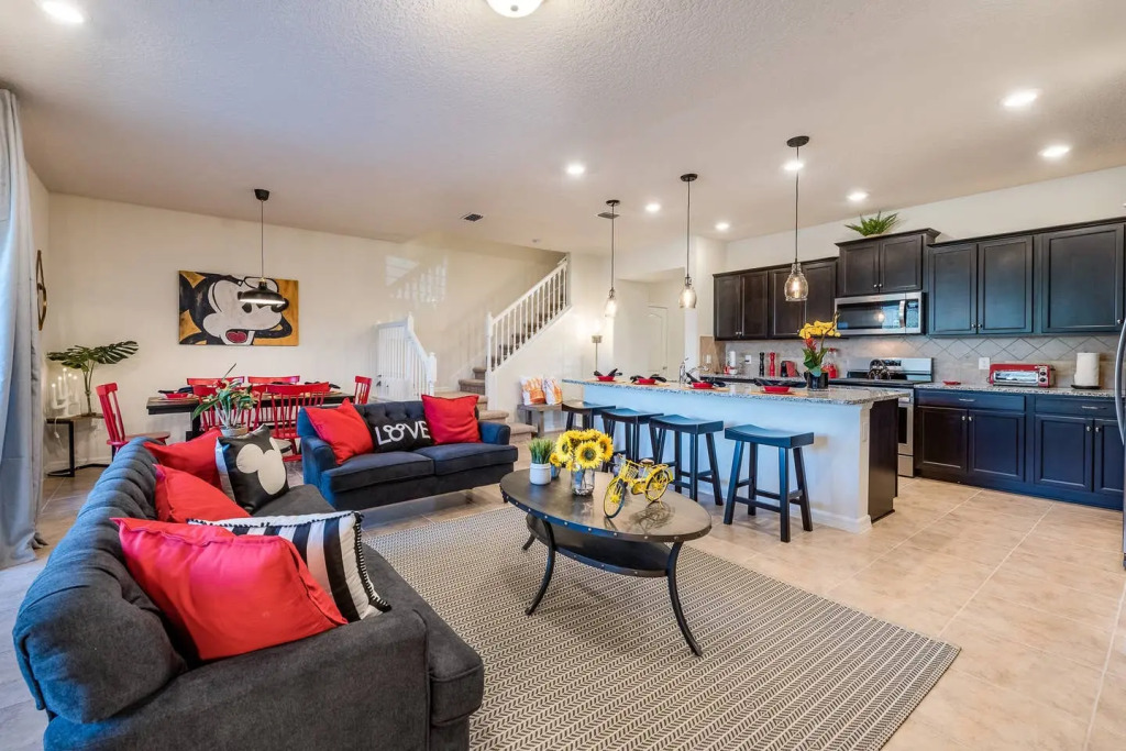 Comfortable home at Solterra with private pool near Disney