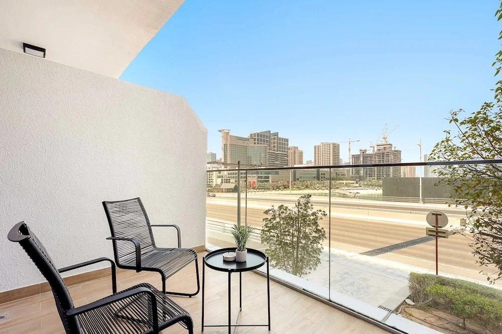 Silkhaus New Building Studio Near Galleria Mall