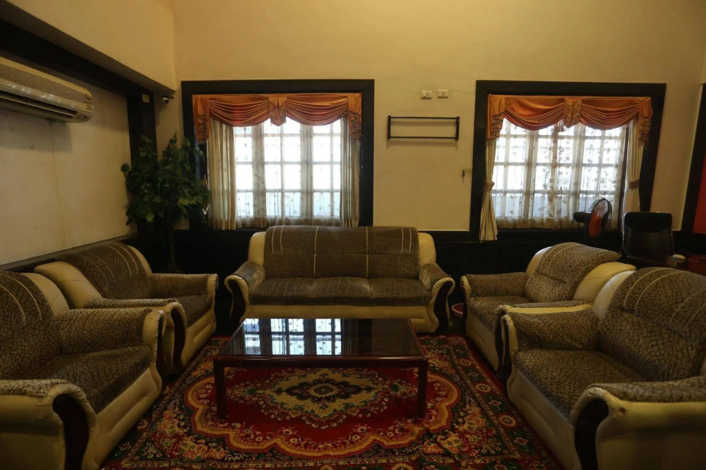 Hotel Royal Sathyam
