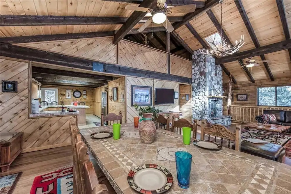 Antler Mountain Lodge - Four Bedroom Cabin