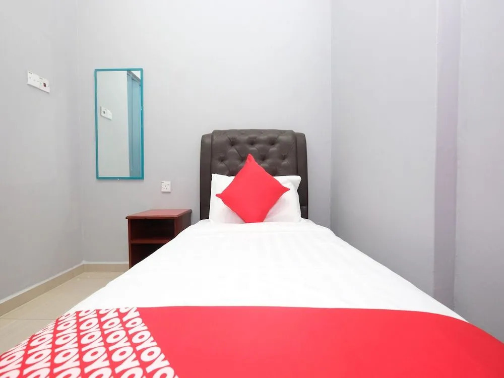 OYO 89436 SZA Inn