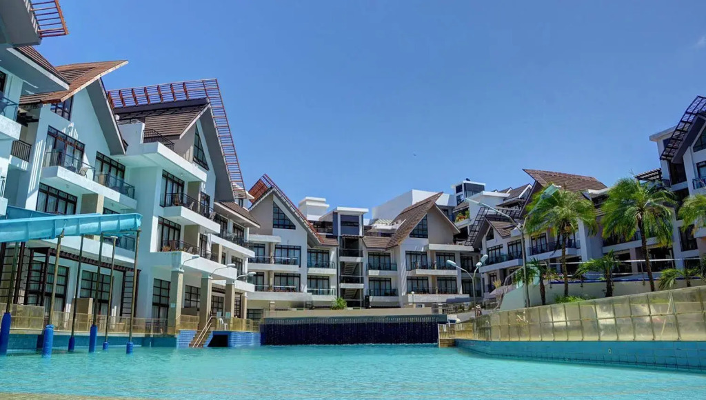 Crown Regency Resort and Convention Center