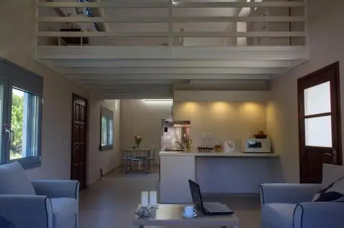 Perivoli House B