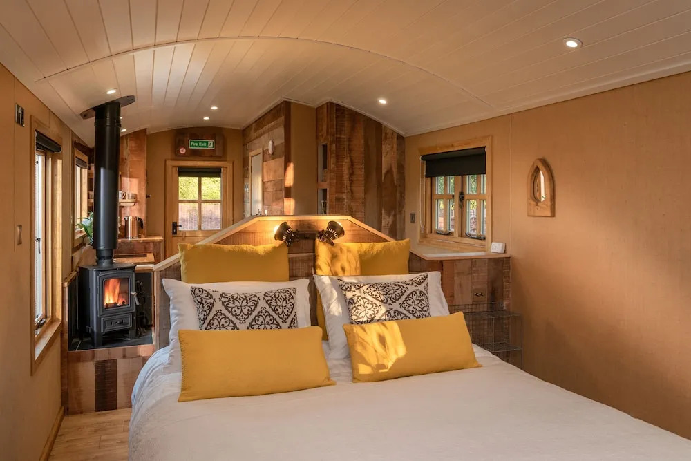 Ashwood Shepherd Hut