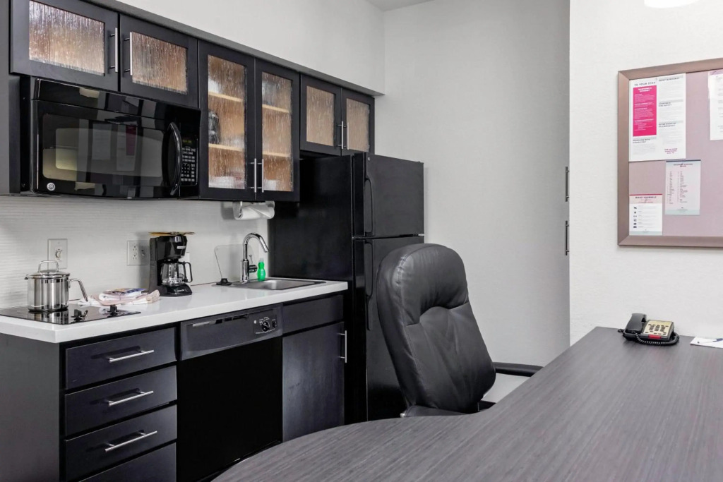 Candlewood Suites Warner Robins by IHG