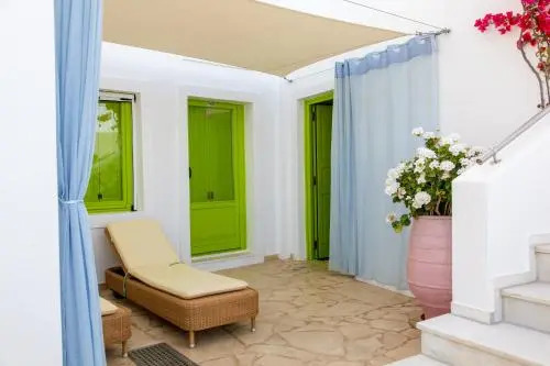Cycladic Center Economy Rooms