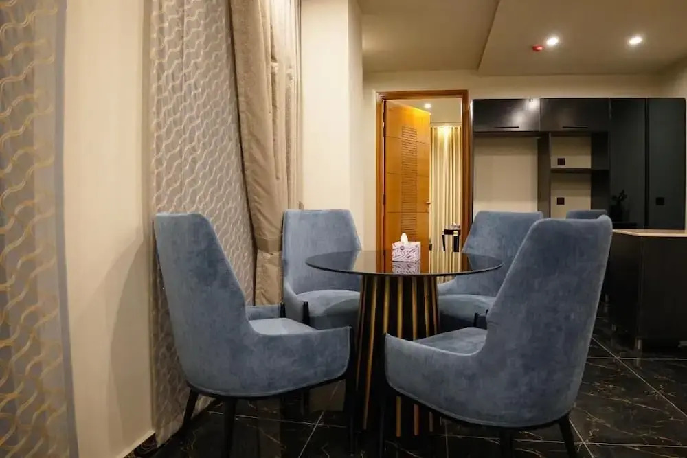 Oasis Suite Hotel