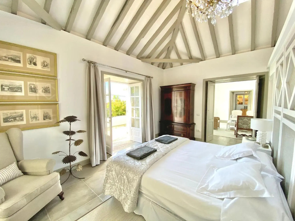Exclusiva Casa Canaria con Magníficas Vistas al Mar