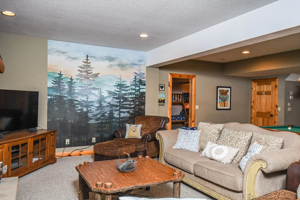 Peak of Perfection 5 Bedroom House