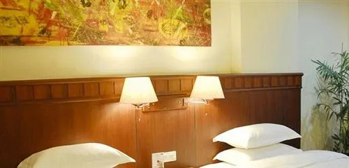 Xiamen Edinburgh Lodge Hotel Kester exhibition