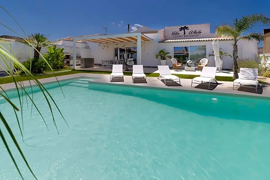 Villa White Luxury Residence