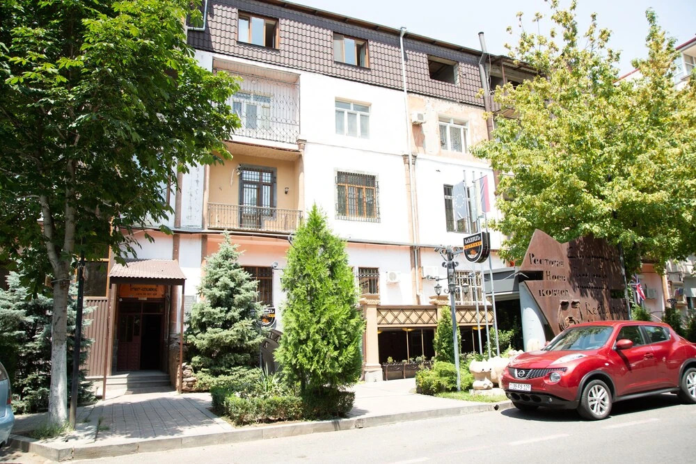 Mister Hostel