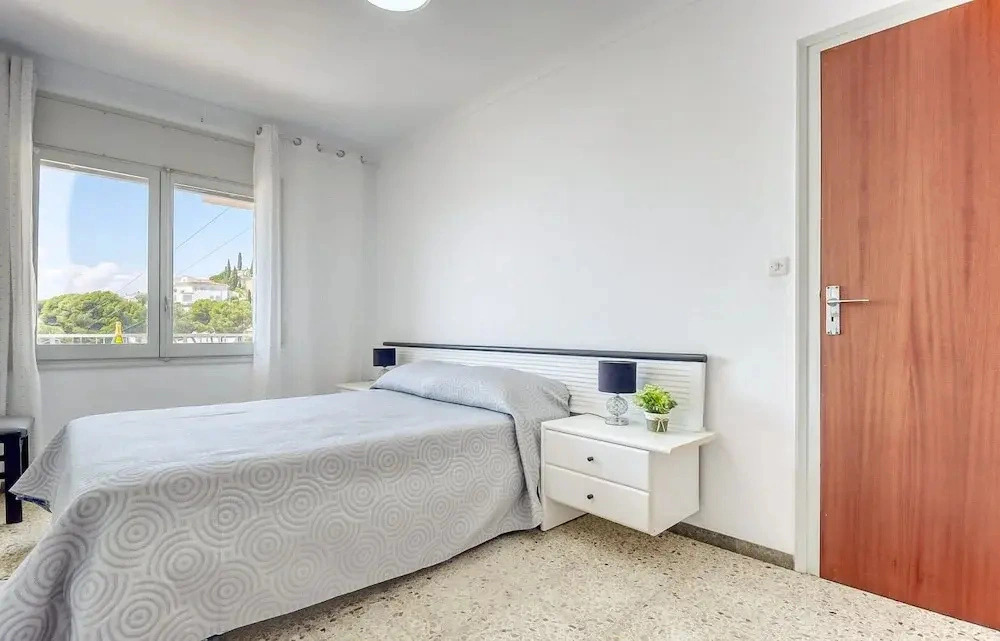 Apartment With Scenic View