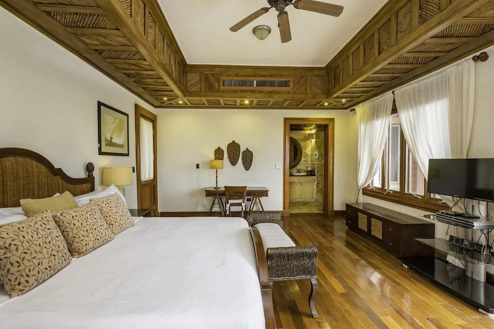 Spectacular 7 500 sq ft Villa in Cap Cana for Rent Access to Eden Roc Beach Club Pool Chef Butler Maid